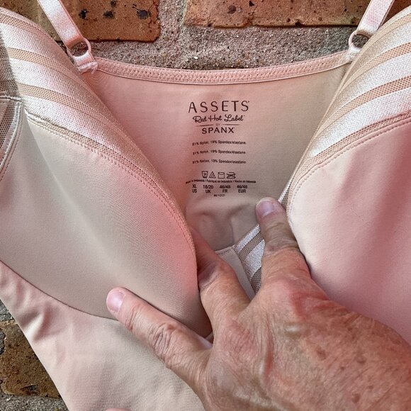 Assets By Spanx Cream Chemise - Picture 2 of 5